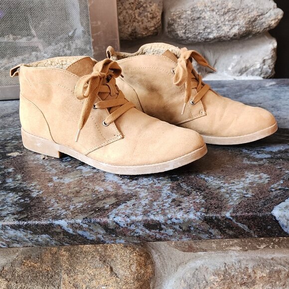 Indigo Rd. Tan Suede Lace Up Round Toe Booties Size 7M - Picture 8 of 15